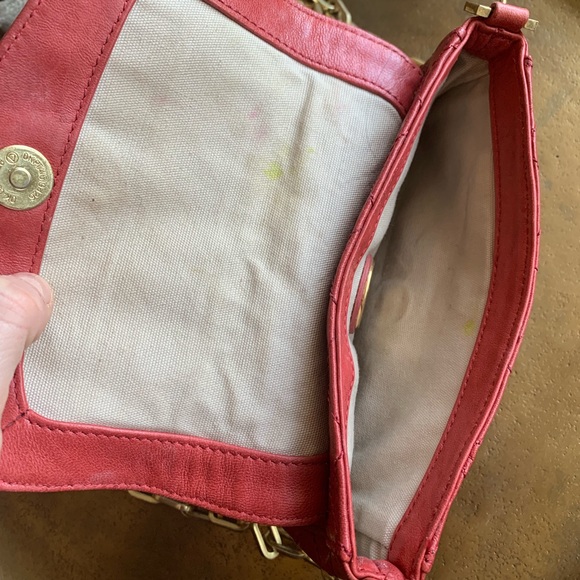 ❗️ SOLD ❗️TORY BURCH Red Quilted Mini Crossbody - Picture 3 of 7